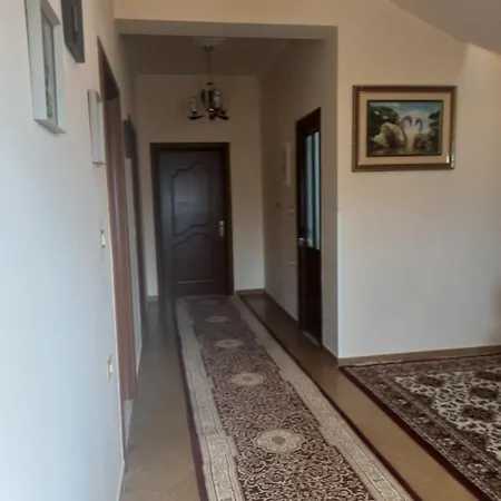 'orhan' Βίλα